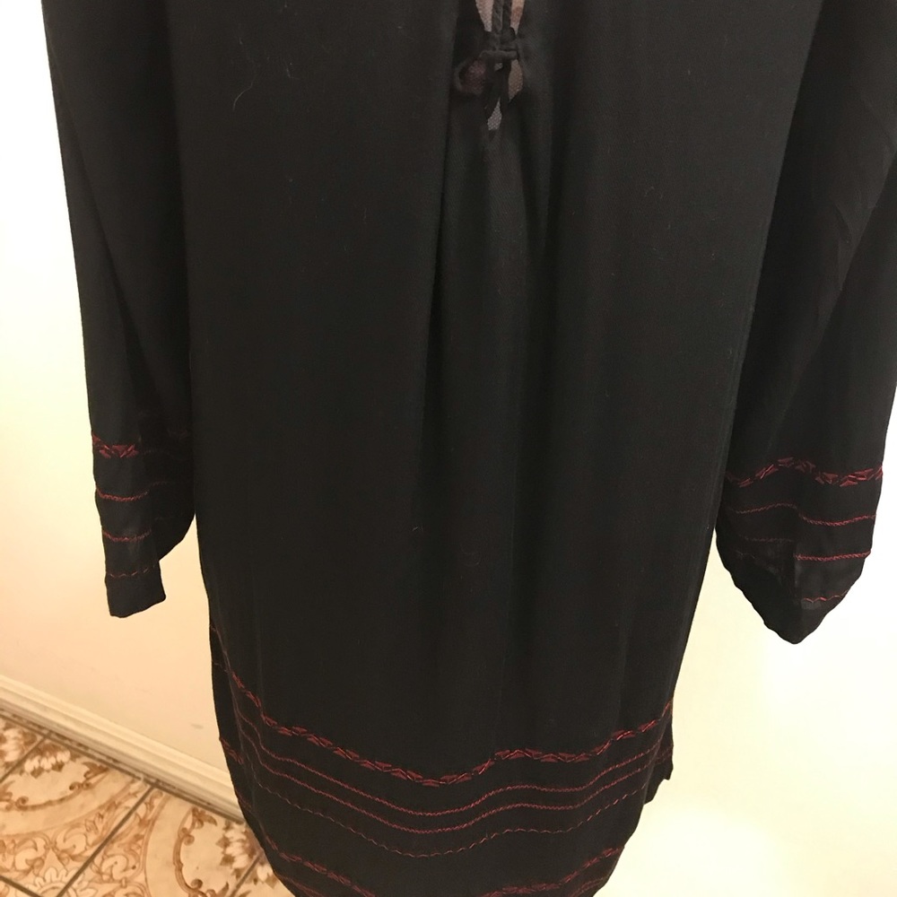 Dress - Picture 6 of 7